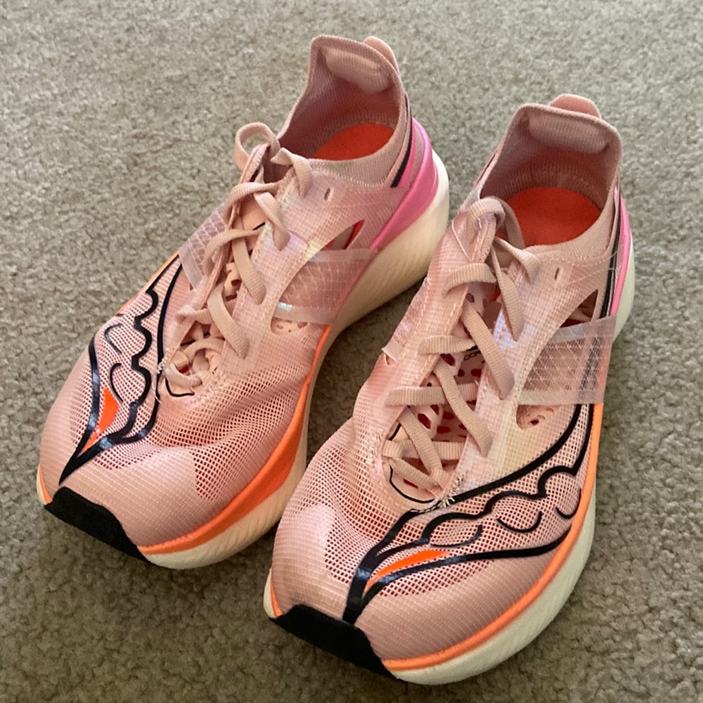 Women’s Saucony Endorphin Elite